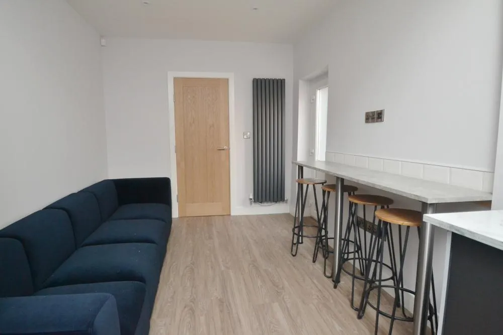 5 bed house to rent, Moseley Road, Fallowfield, M14