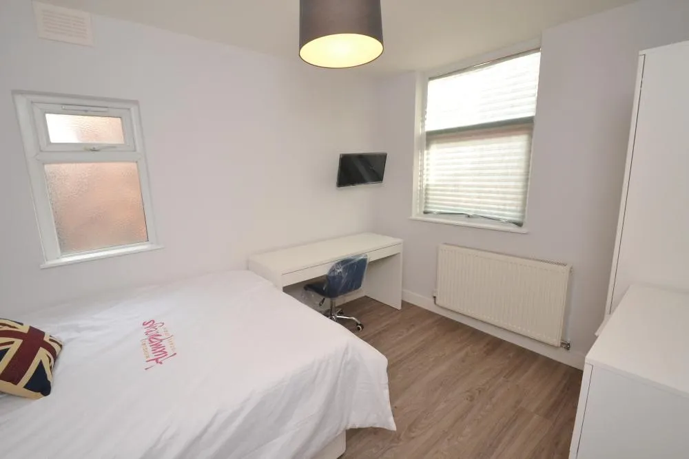 Moseley Road, Fallowfield, M14, photo 14