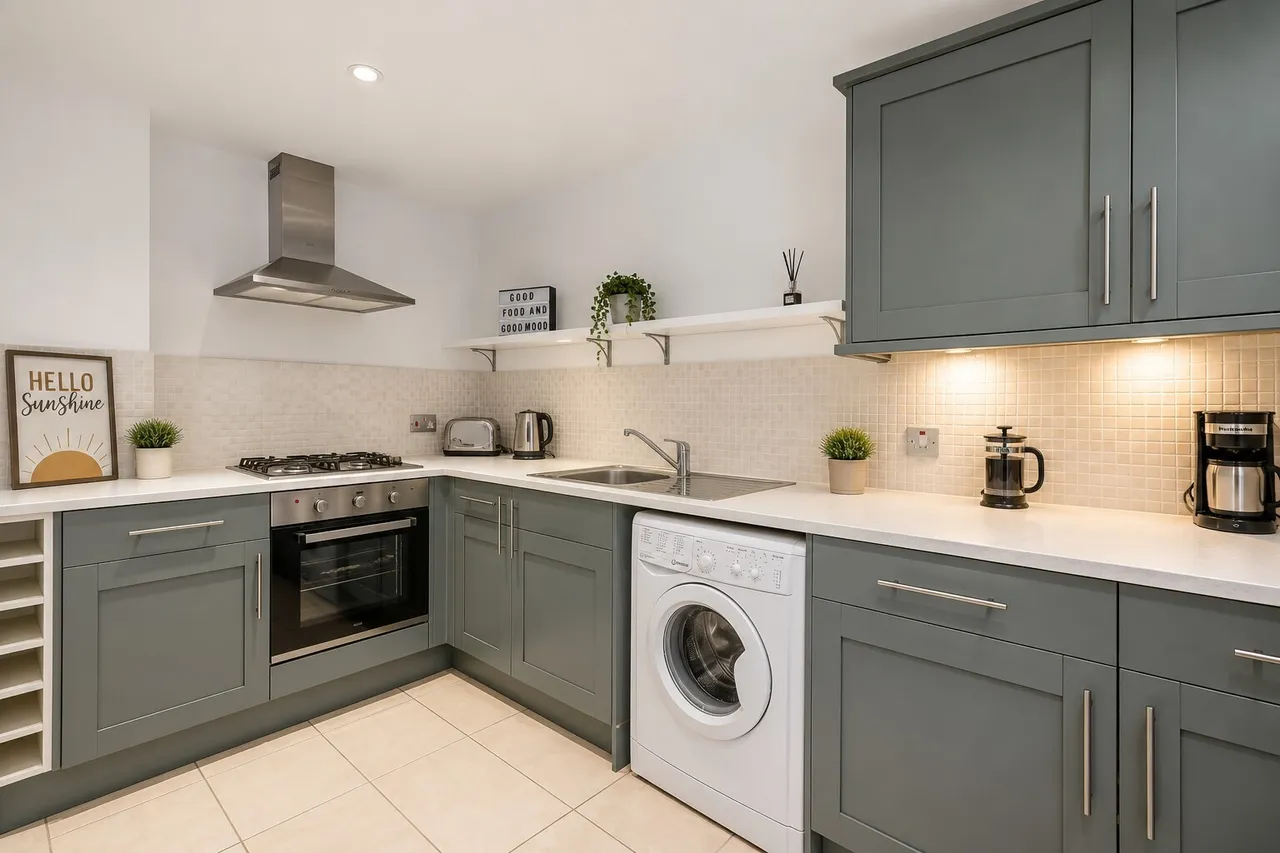 Wandsworth Road, London, SW8, photo 2