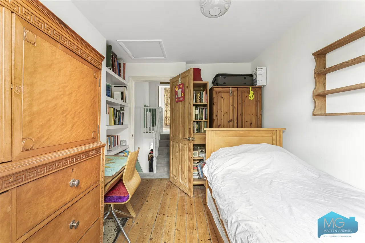 Brackenbury Road, London, N2, photo 8
