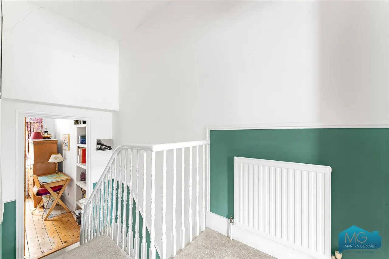 Brackenbury Road, London, N2, photo 11