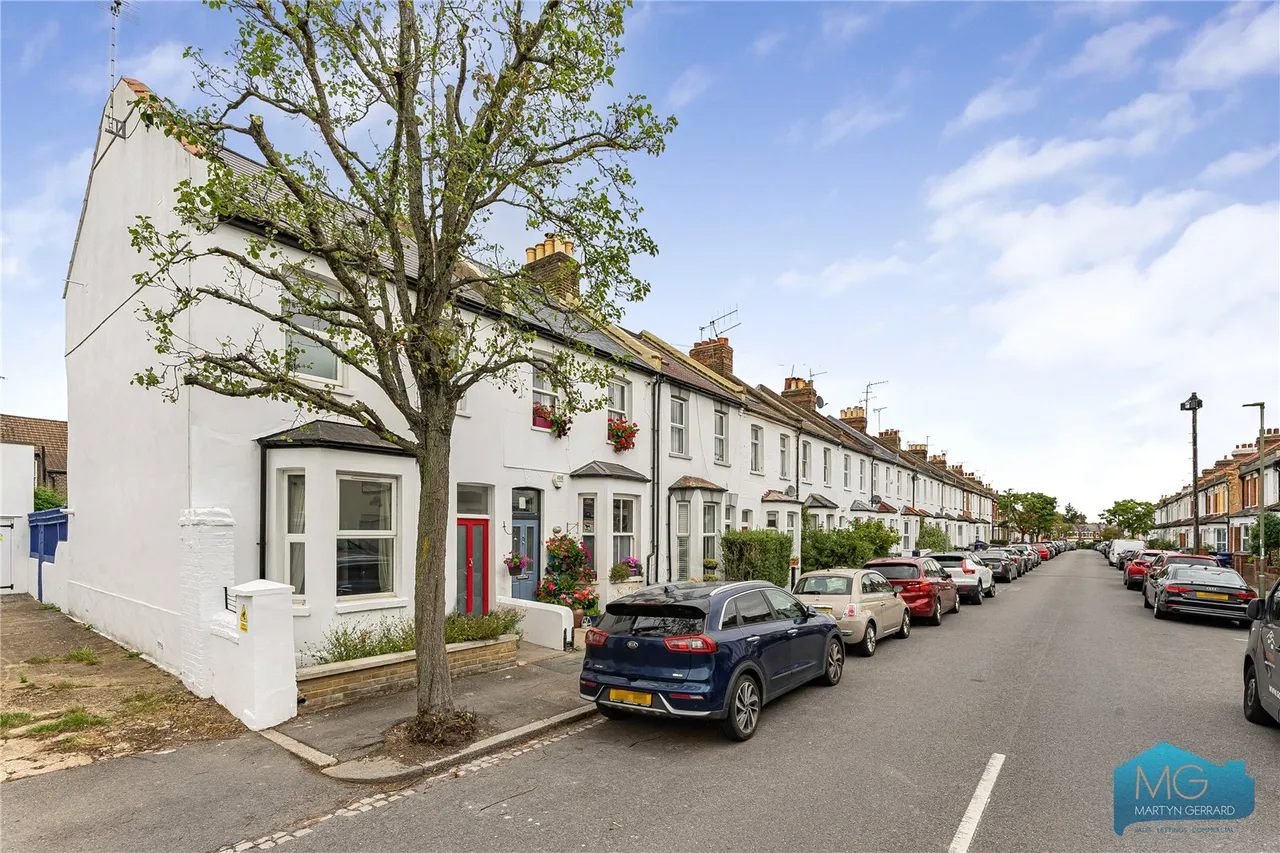 Brackenbury Road, London, N2, photo 19