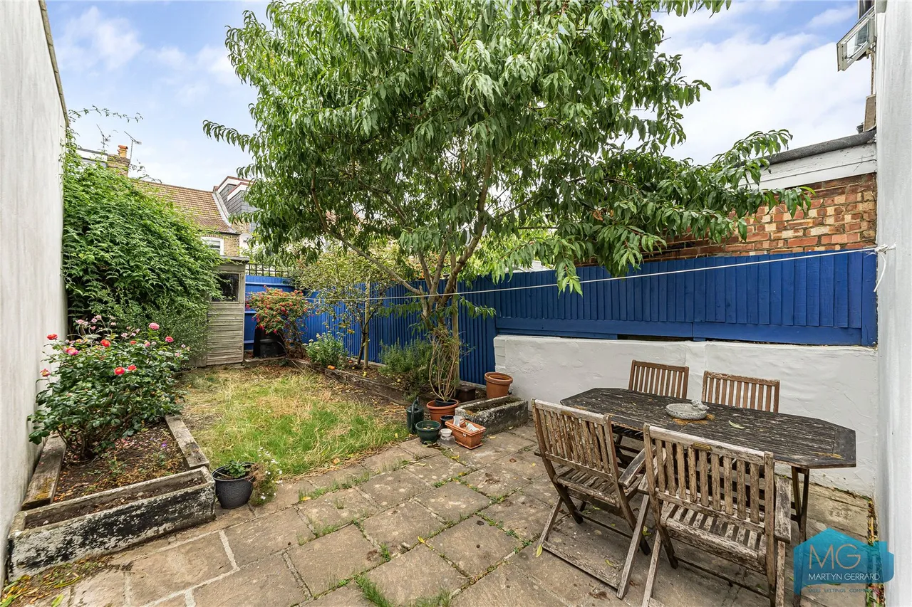 Brackenbury Road, London, N2, photo 18