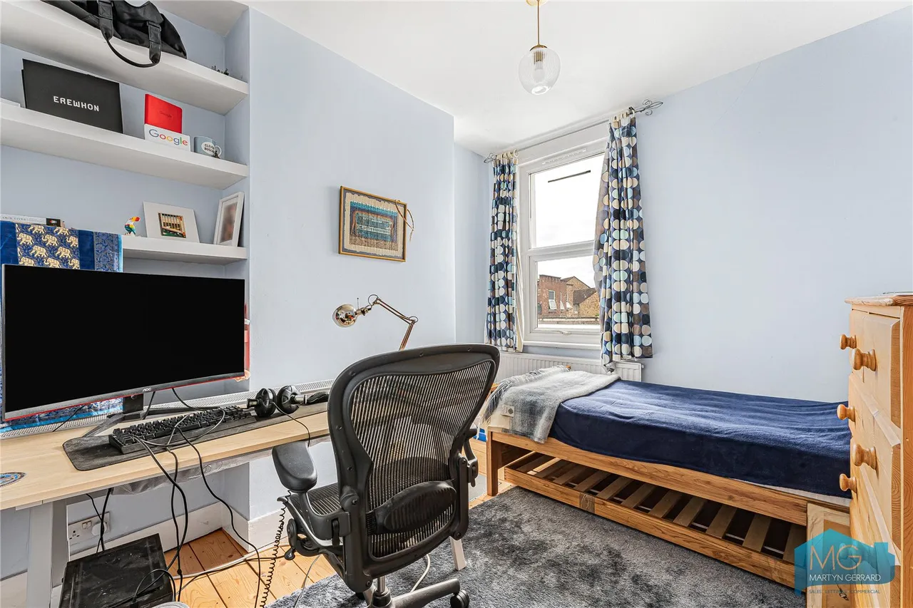 Brackenbury Road, London, N2, photo 9
