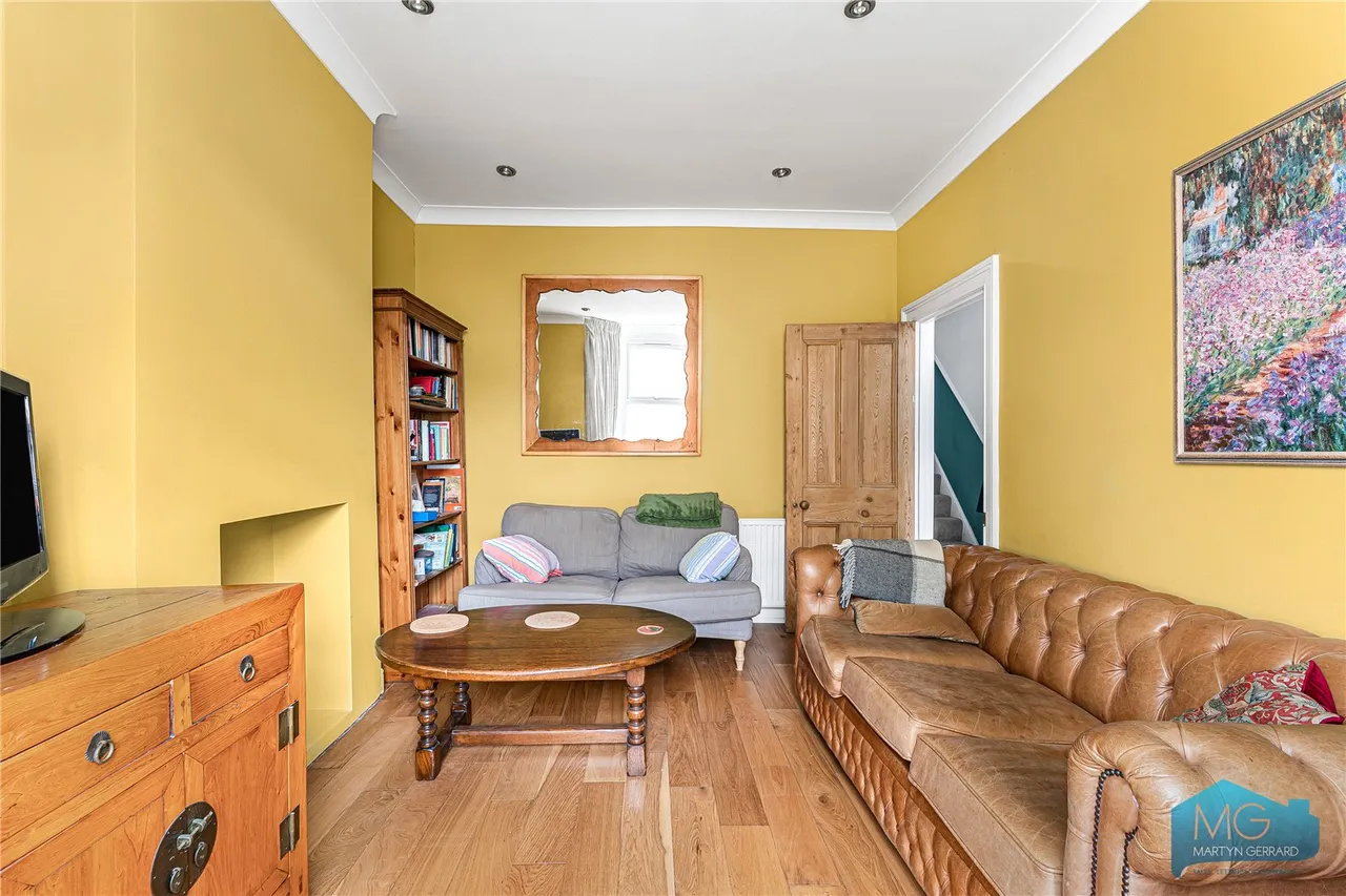 Brackenbury Road, London, N2, photo 10