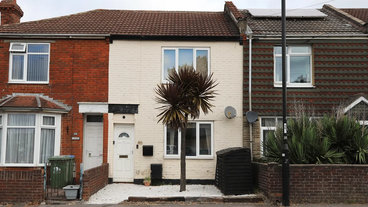 2 bed house for sale — Winchester Road, SOUTHAMPTON