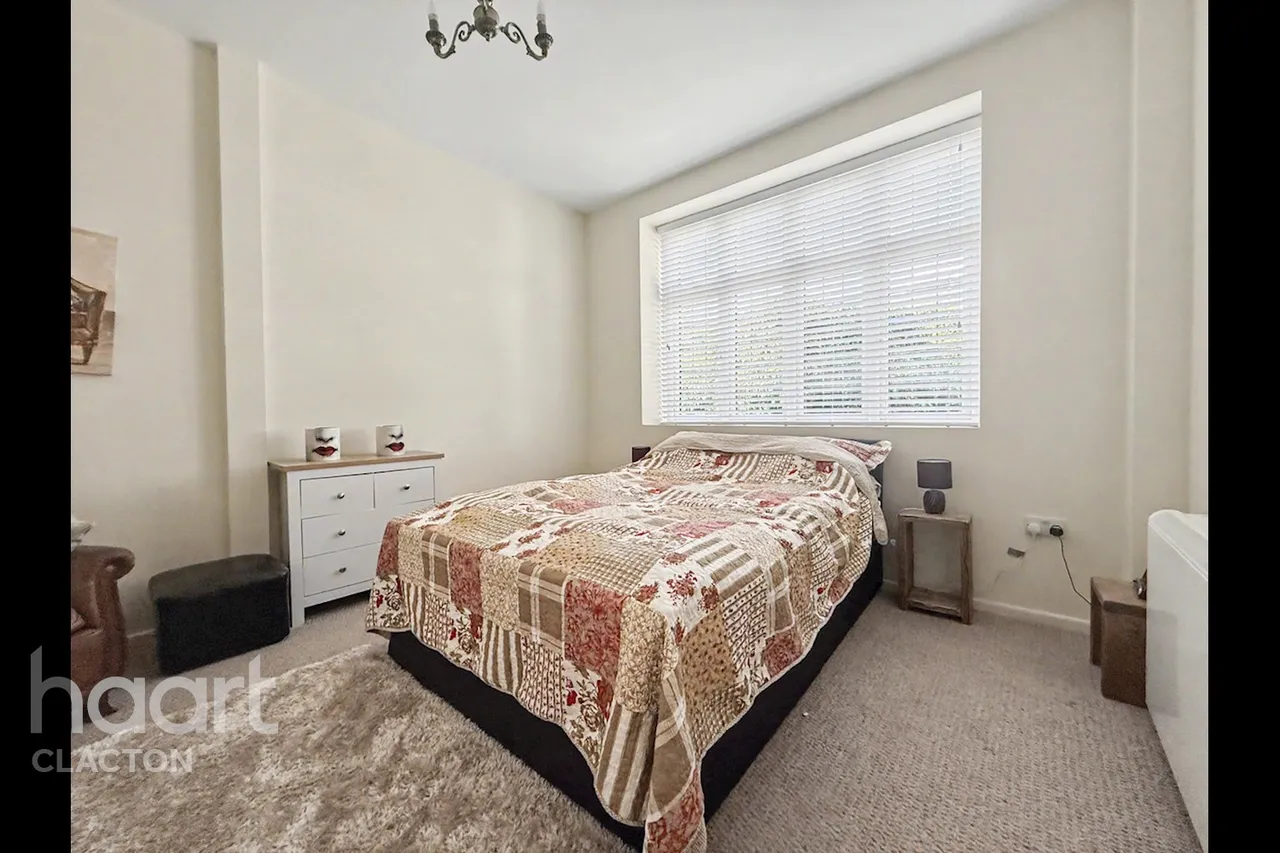 Second Avenue, Frinton-On-Sea, CO13, photo 9