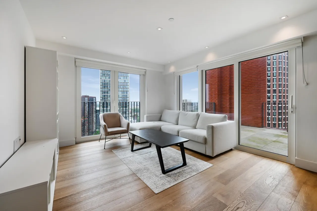 2 bed flat for sale, Exchange Gardens, Nine Elms, SW8