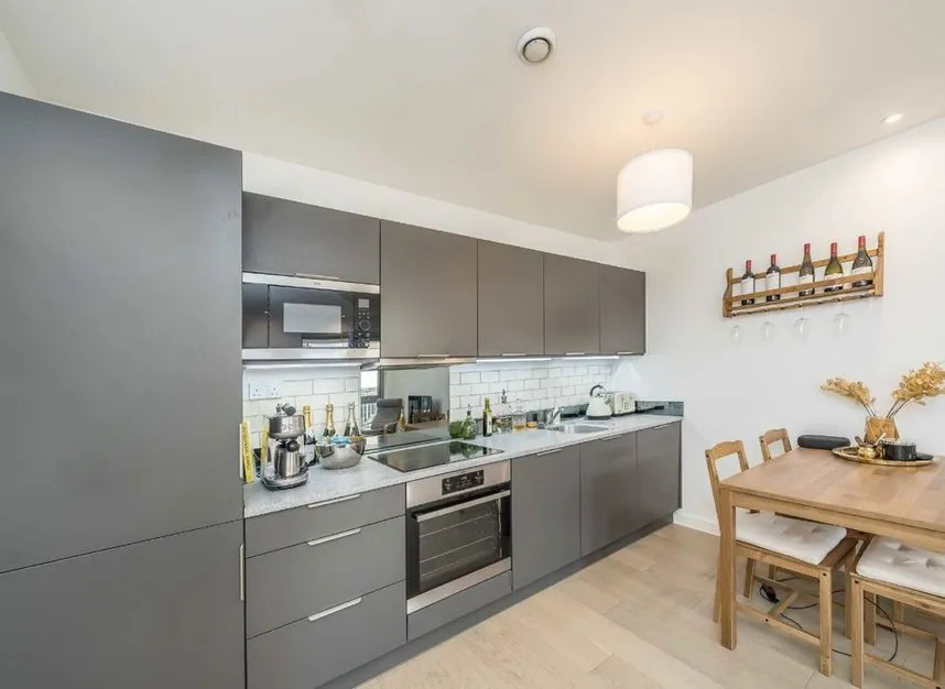 Chatfield Road, Battersea, SW11, photo 2