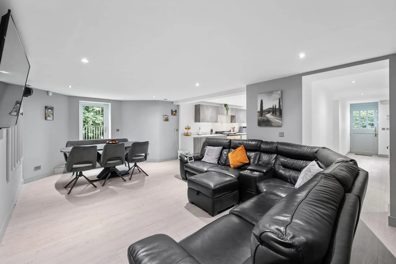 Ledcameroch Crescent, Bearsden, G61, photo 10