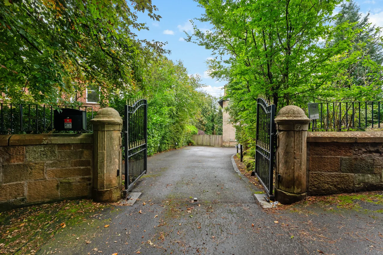 Ledcameroch Crescent, Bearsden, G61, photo 41