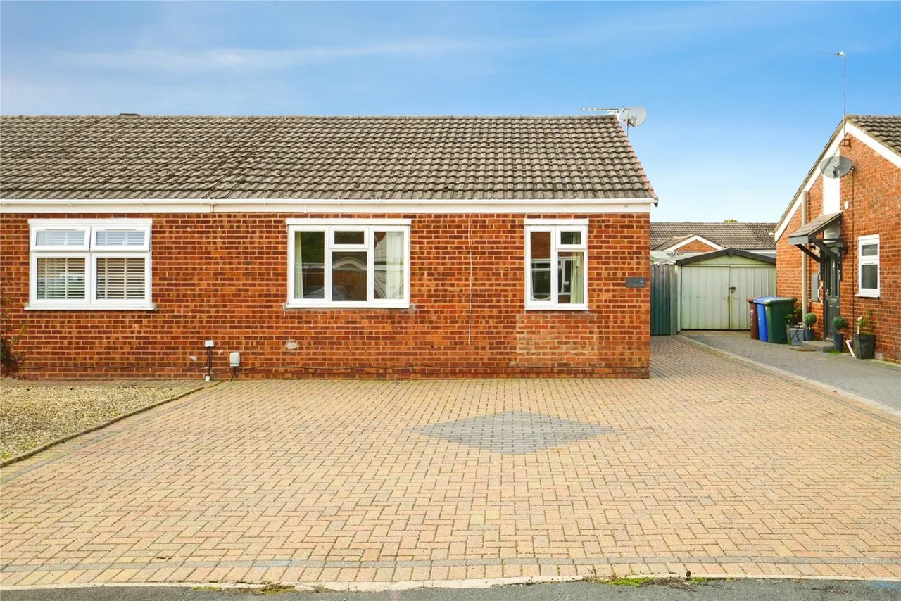 Shaw Close, Bicester, OX26, photo 11