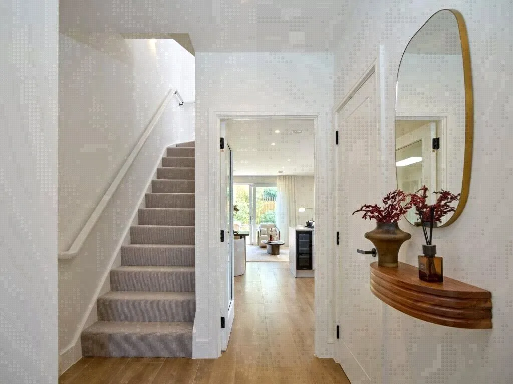 Edwin Road, Twickenham, TW2, photo 2