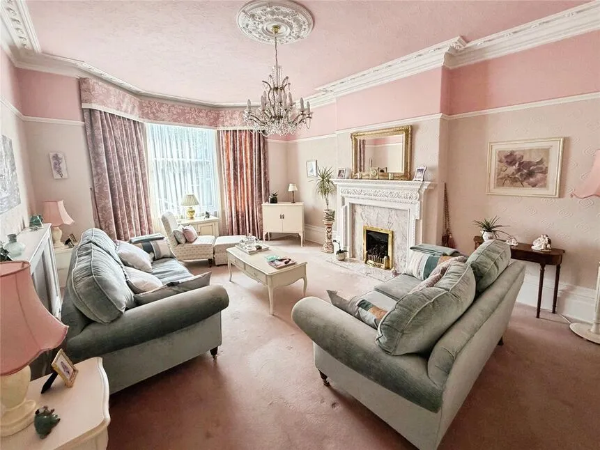 Thorne Road, Doncaster, South Yorkshire, DN2, photo 2