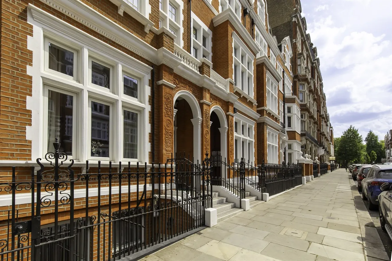 32 Palace Court, London, W2 4HZ, photo 2