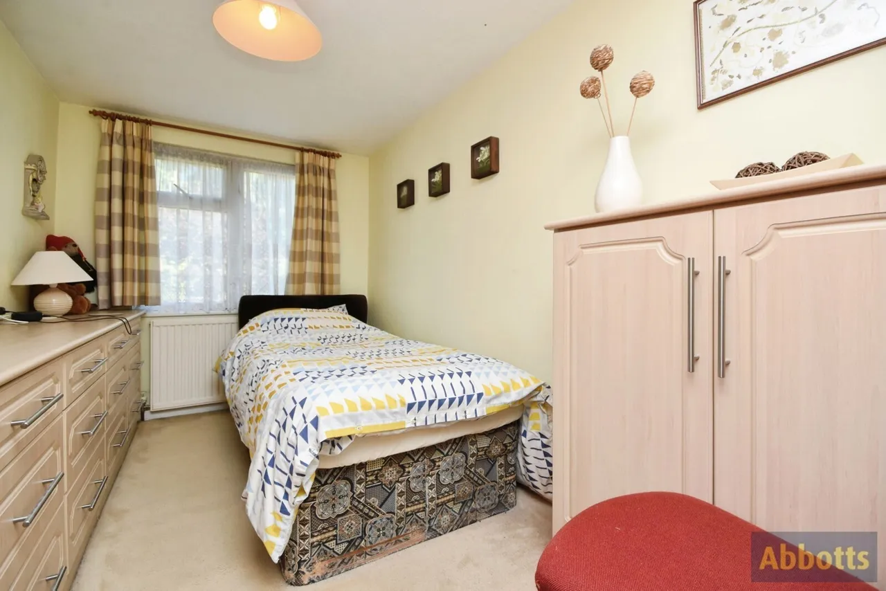 Thames Close, Rayleigh, Essex, SS6, photo 17