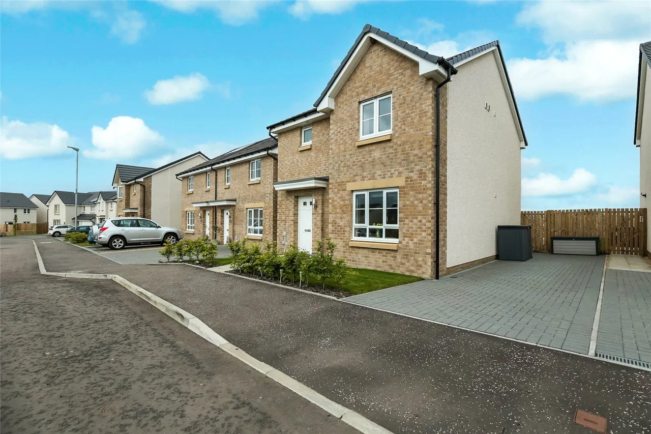 3 bed house for sale — Eilean Donan Drive, Kilmarnock, East Ayrshire, KA3
