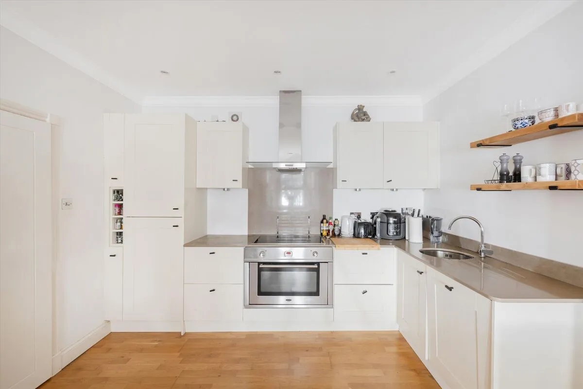 Glenmore Road, London, NW3, photo 6