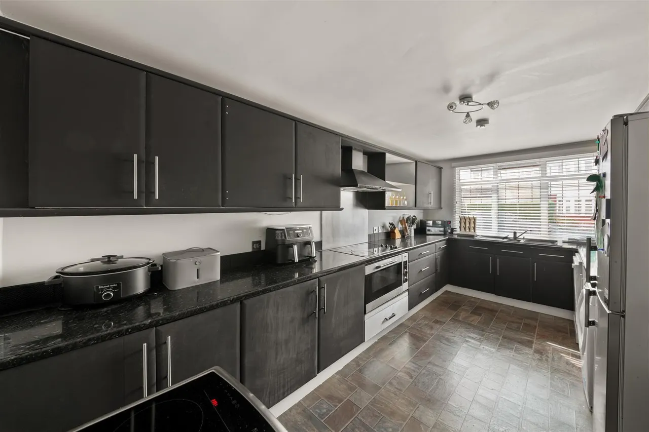 Beverley Road, Ruislip, photo 4