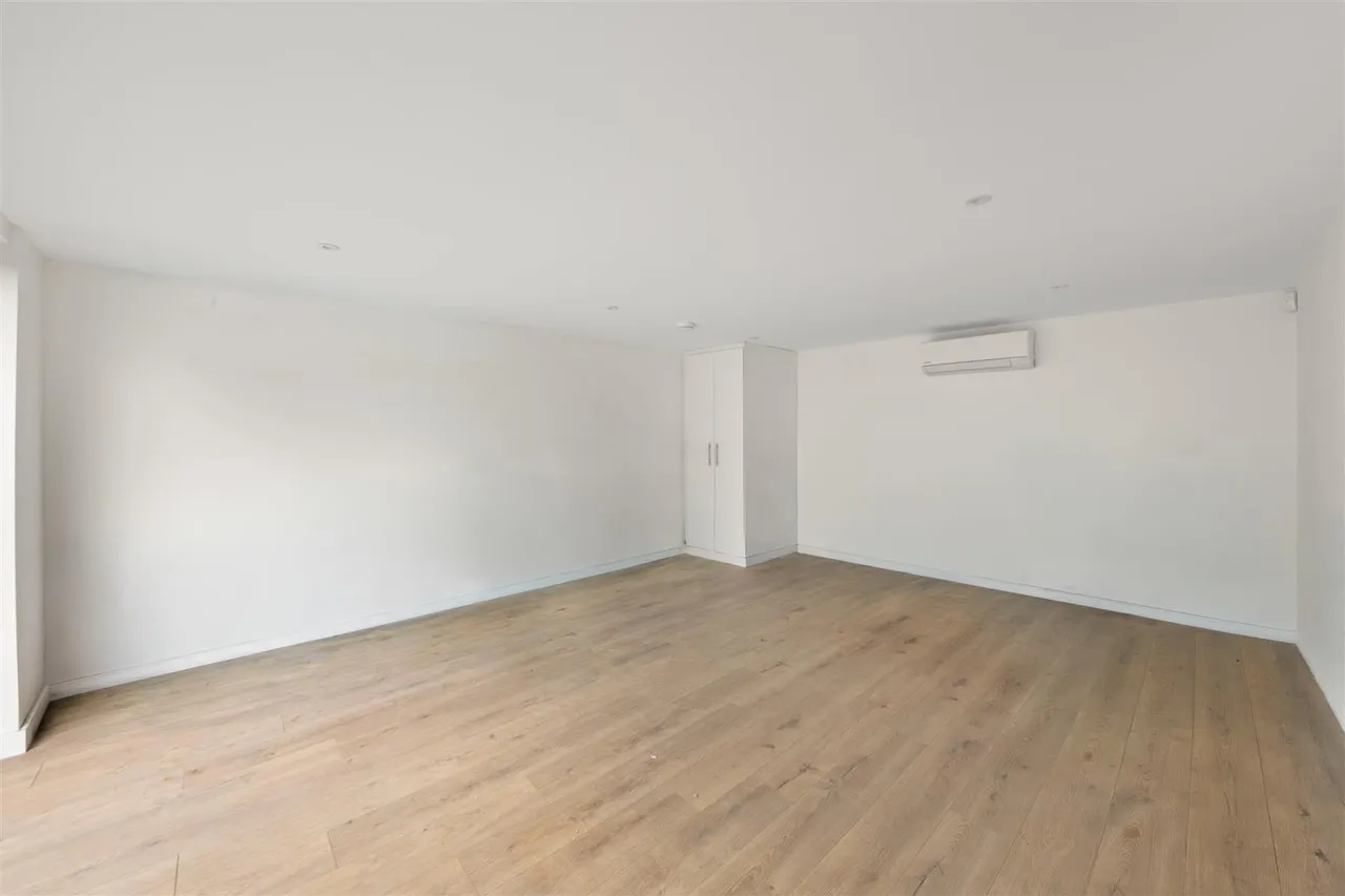 Beverley Road, Ruislip, photo 8