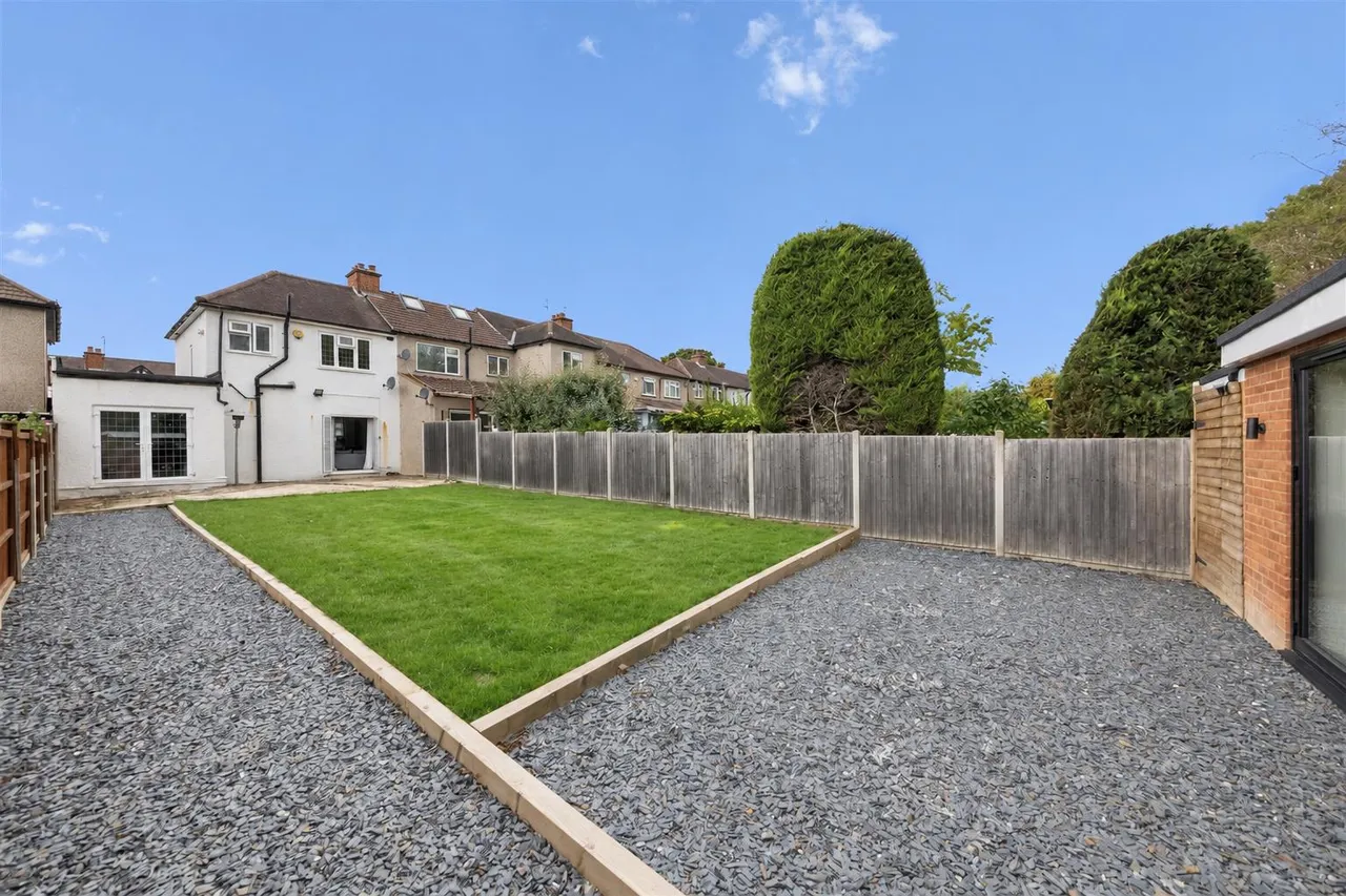 Beverley Road, Ruislip, photo 6