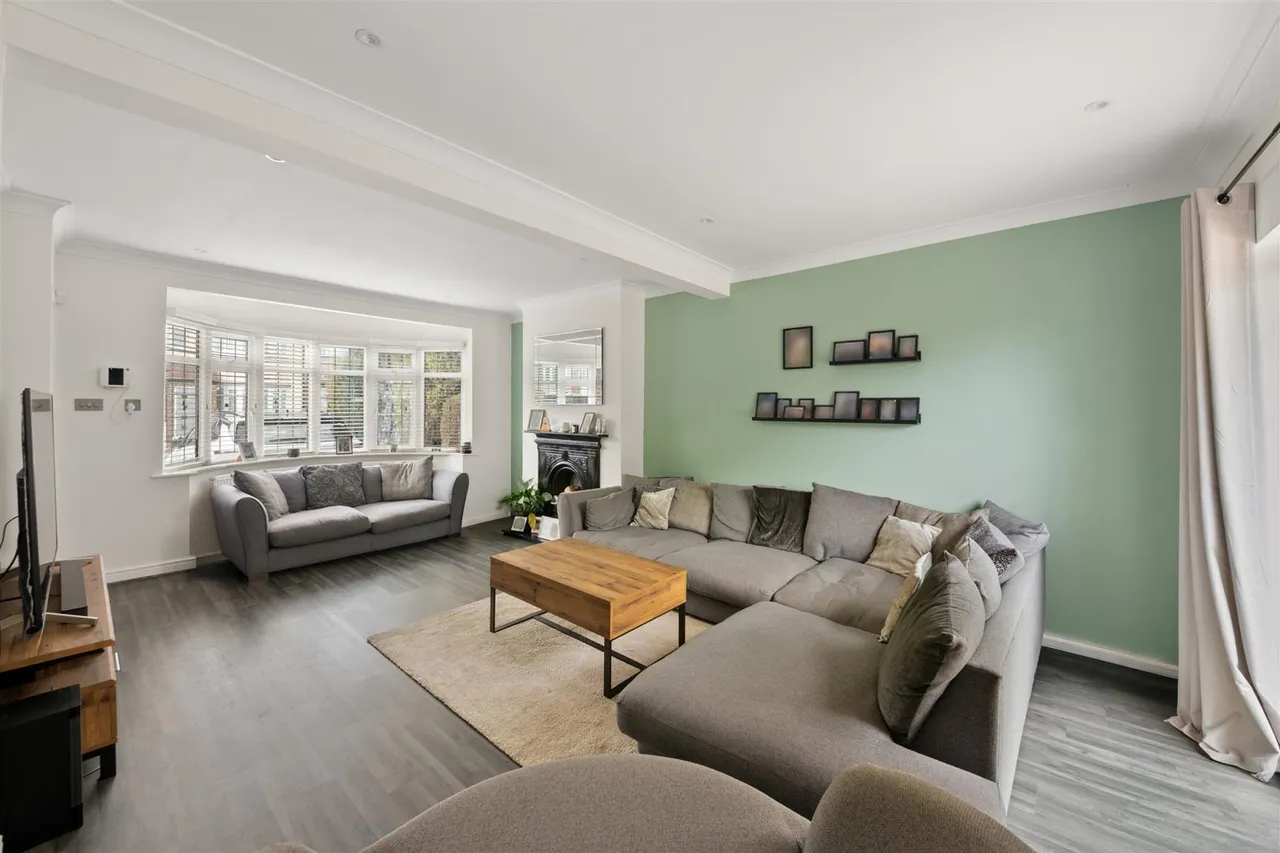Beverley Road, Ruislip, photo 3