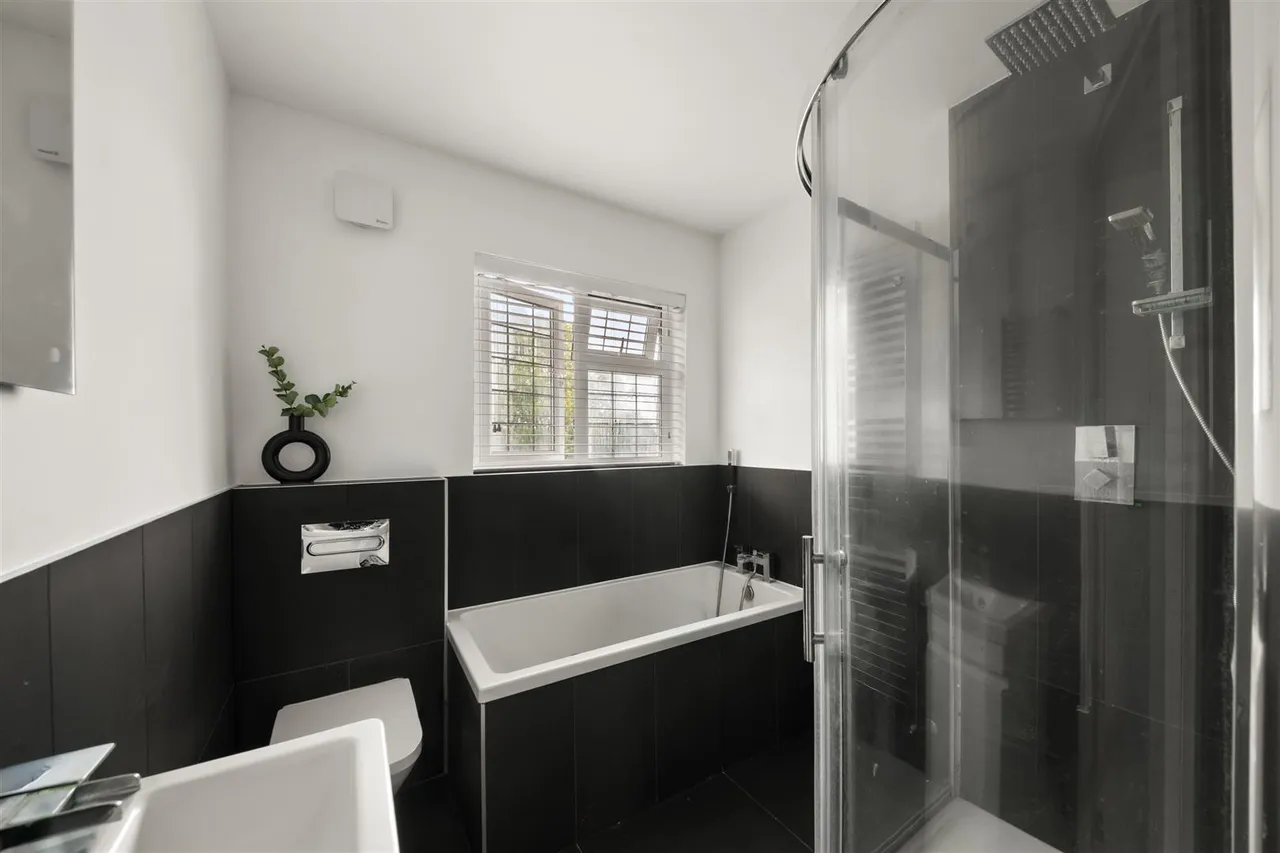 Beverley Road, Ruislip, photo 14