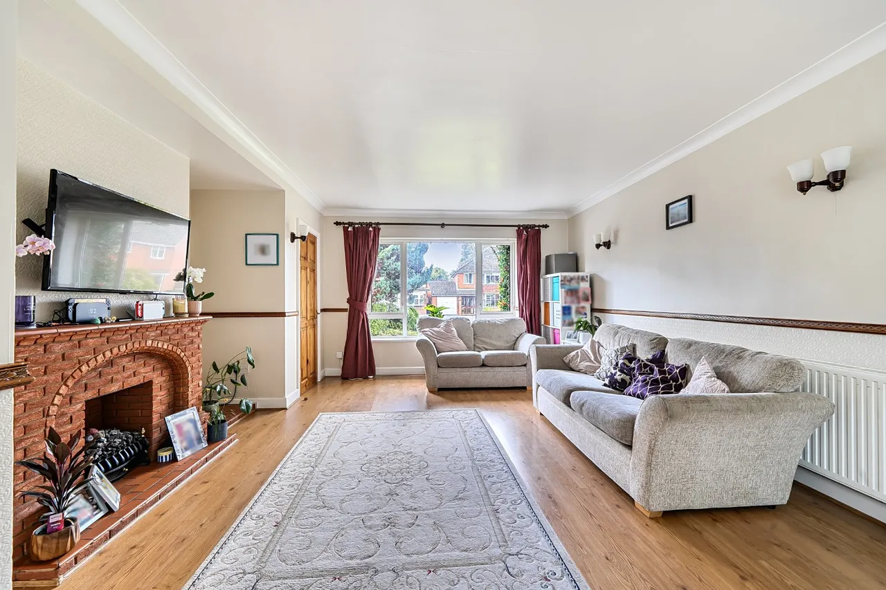 Featherstone Crescent, Shirley, B90, photo 2