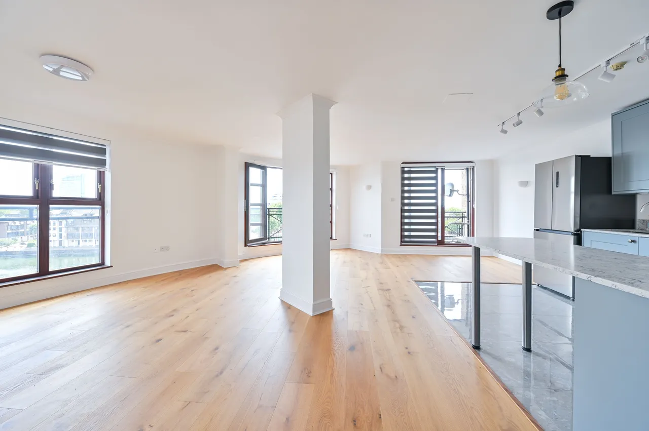20 Tavistock Tower, Russell Place, London, photo 11