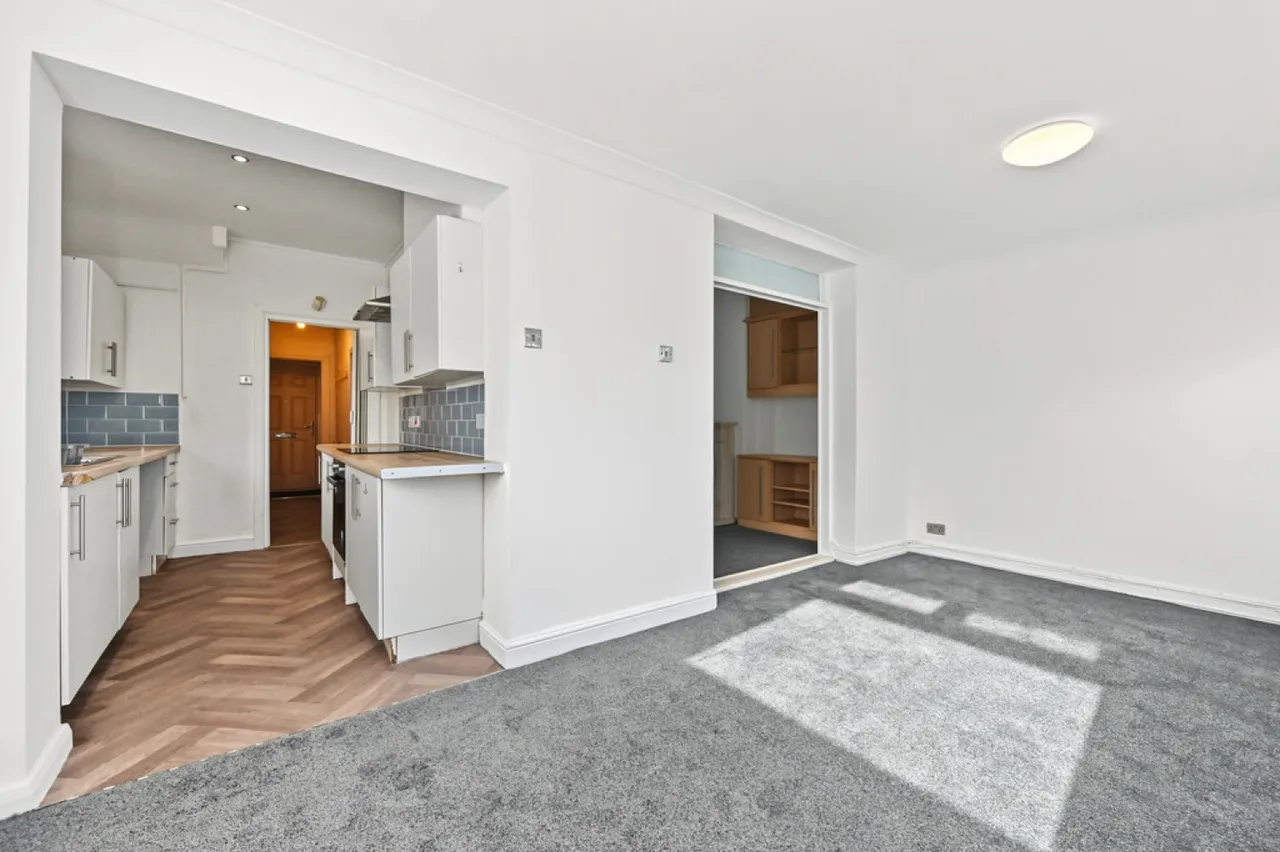 Tarleton Road, Northwood, ST1, photo 5