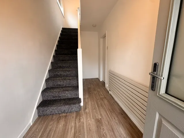 Windsor Drive, Bury, BL8, photo 2