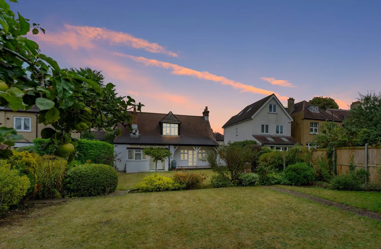3 bed house for sale — Wallington, Surrey