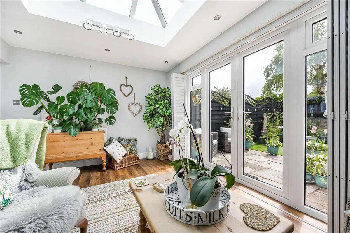 Forge Close, Milton Lilbourne, SN9, photo 5