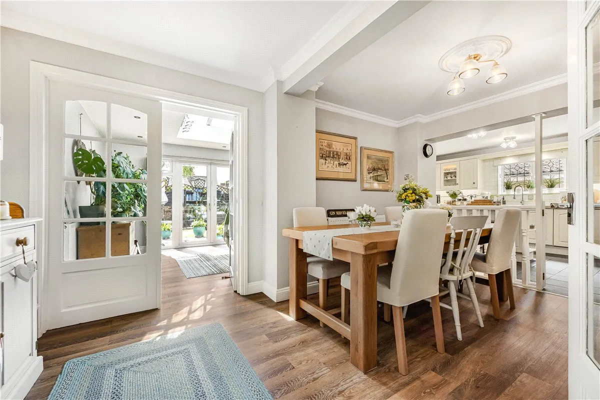 Forge Close, Milton Lilbourne, SN9, photo 4