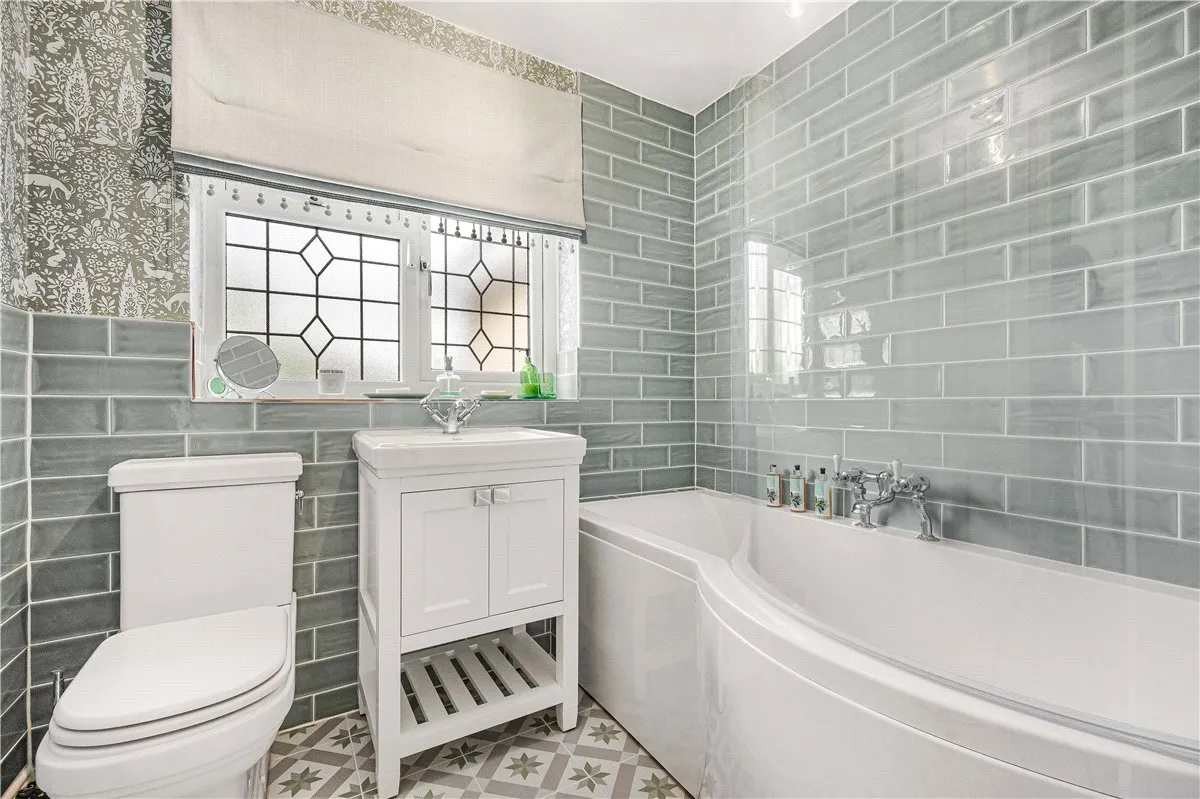 Forge Close, Milton Lilbourne, SN9, photo 14