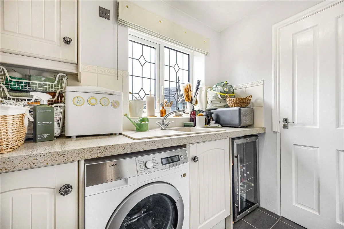 Forge Close, Milton Lilbourne, SN9, photo 7
