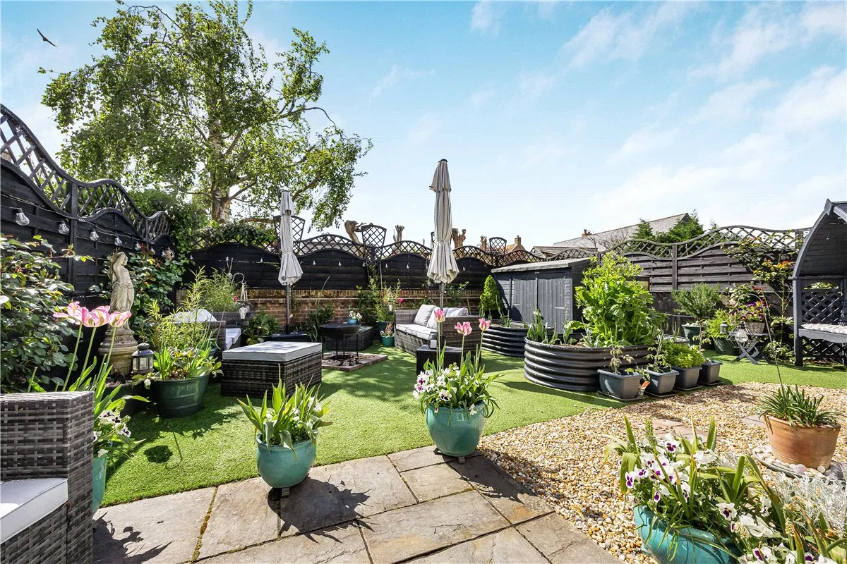 Forge Close, Milton Lilbourne, SN9, photo 15