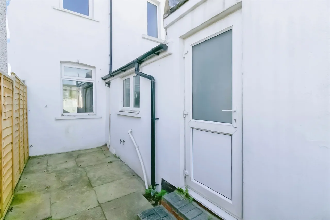 Lee Road, Barry, CF63, photo 4
