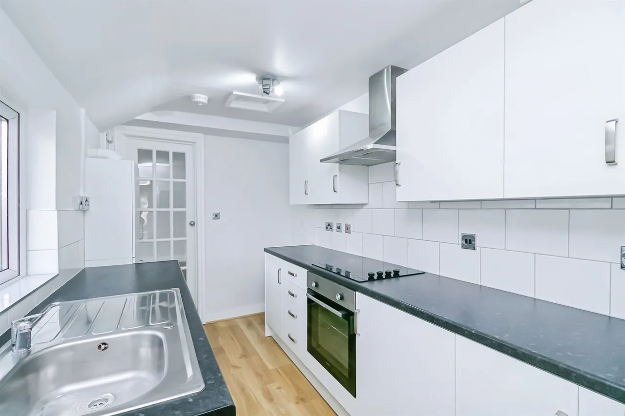 Lee Road, Barry, CF63, photo 9