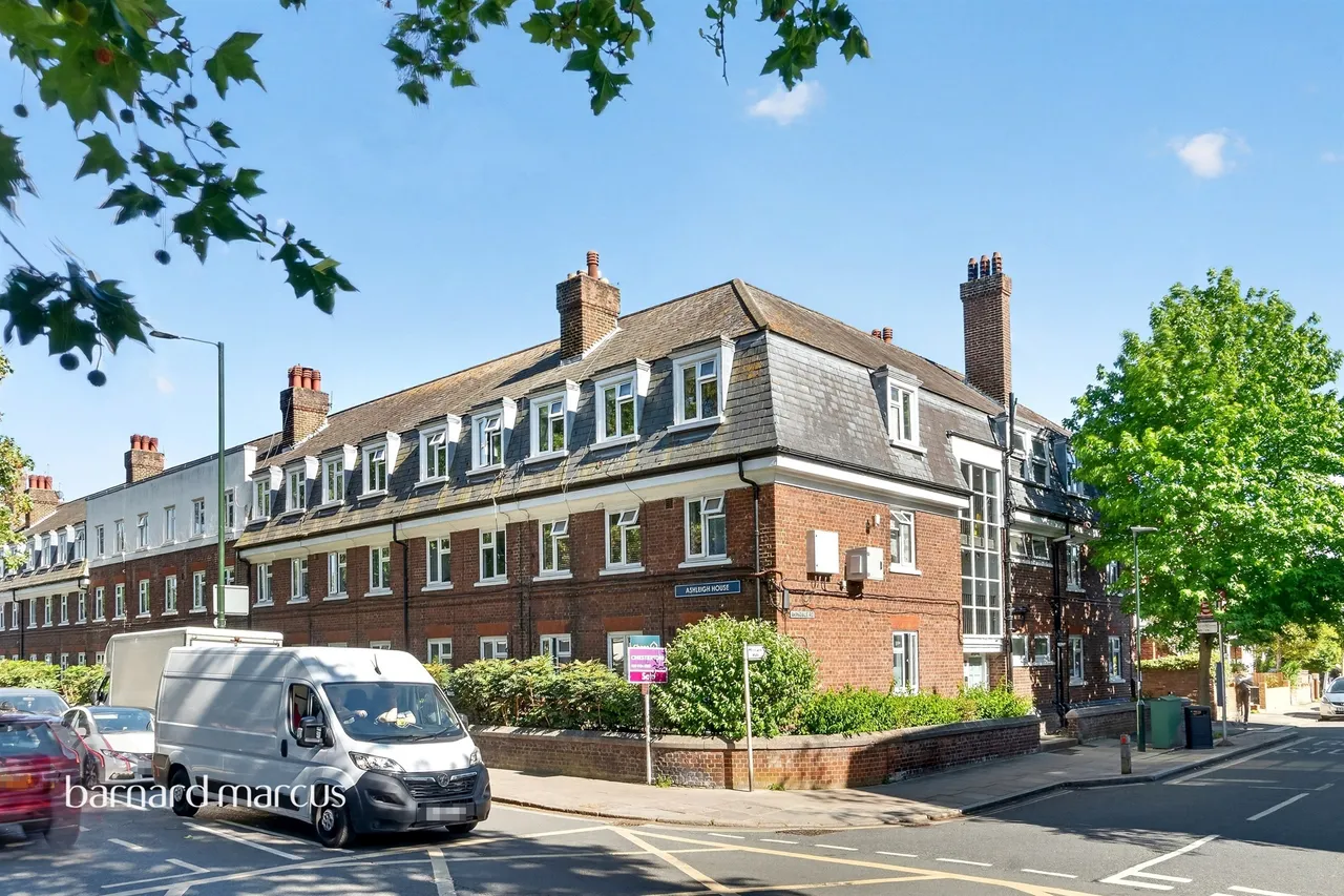 Mortlake High Street, Mortlake, London, photo 6