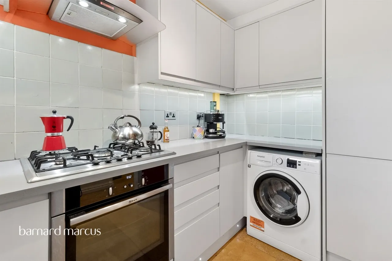 Mortlake High Street, Mortlake, London, photo 10