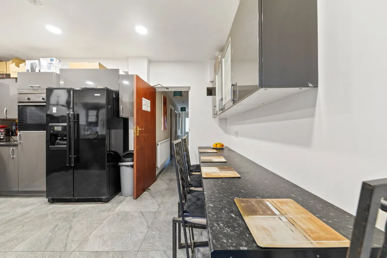 Balmoral Drive Borehamwood WD6, photo 6