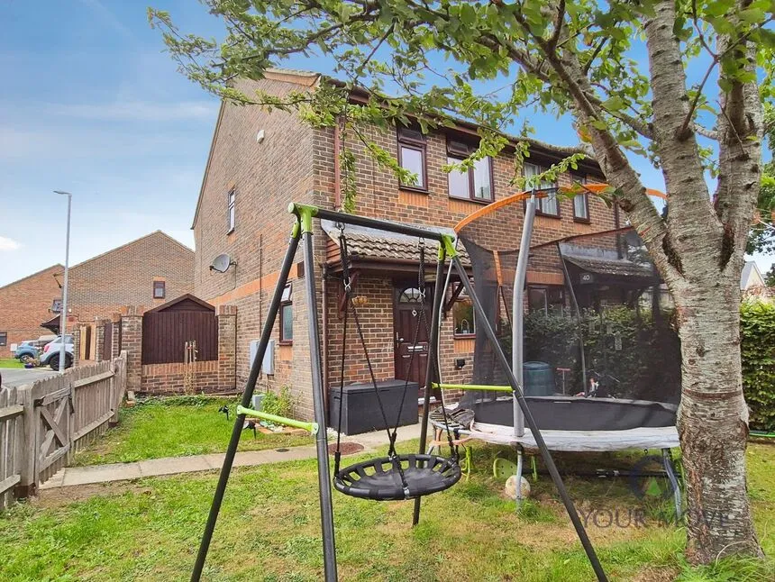 2 bed house for sale, Ashley Gardens, Amberstone, BN27