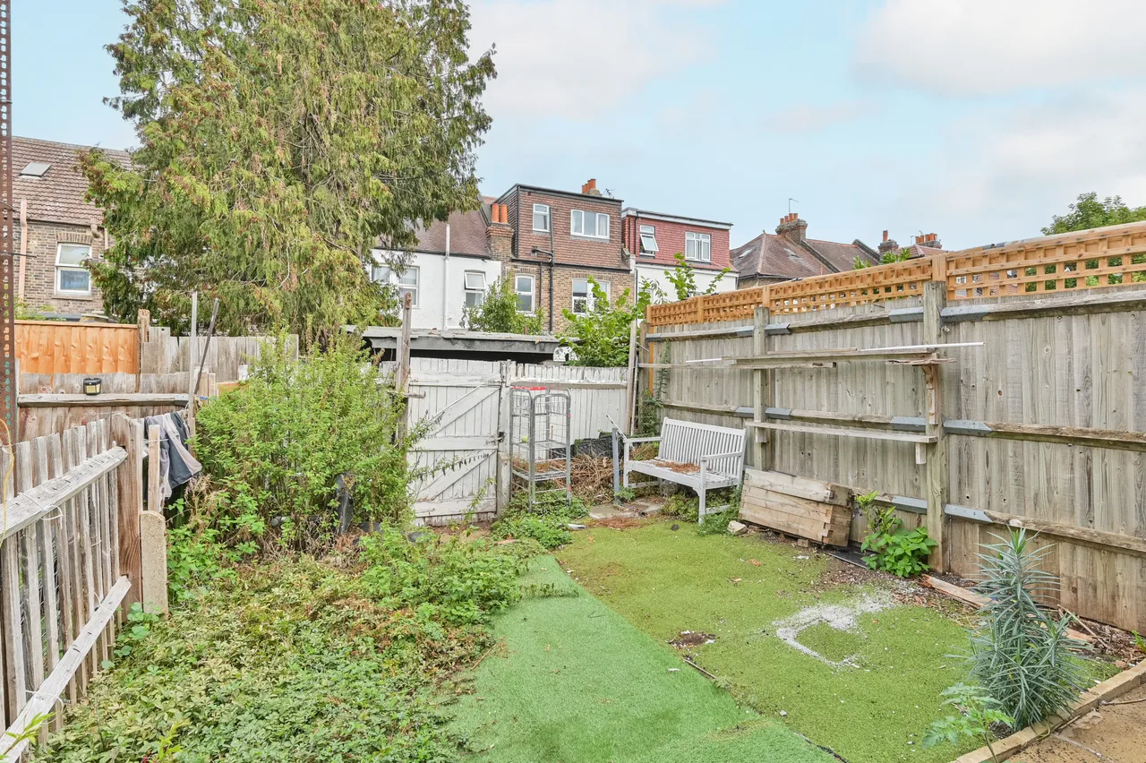 27 Tylecroft Road, London, photo 4