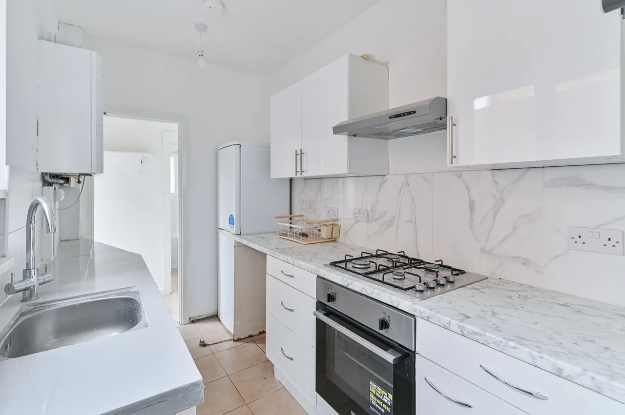27 Tylecroft Road, London, photo 3