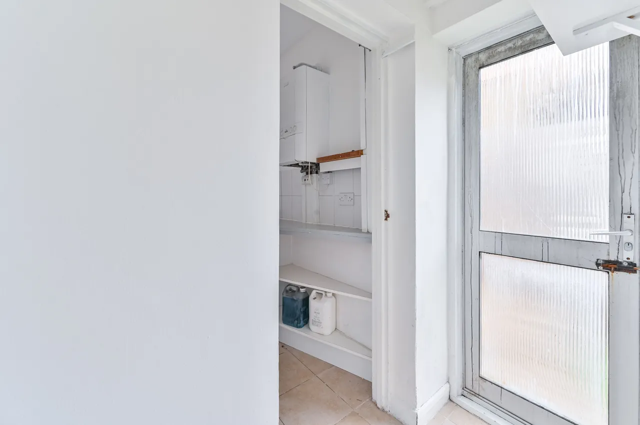 27 Tylecroft Road, London, photo 12