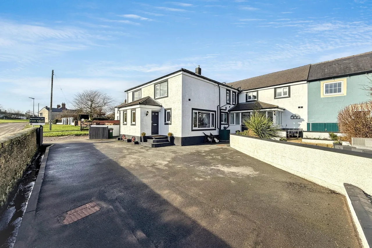 6 bed house for sale, Midtown House, Aspatria