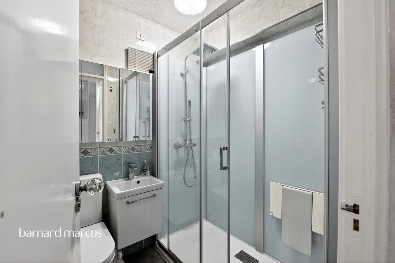 St. Albans Road, Cheam, SM1, photo 10