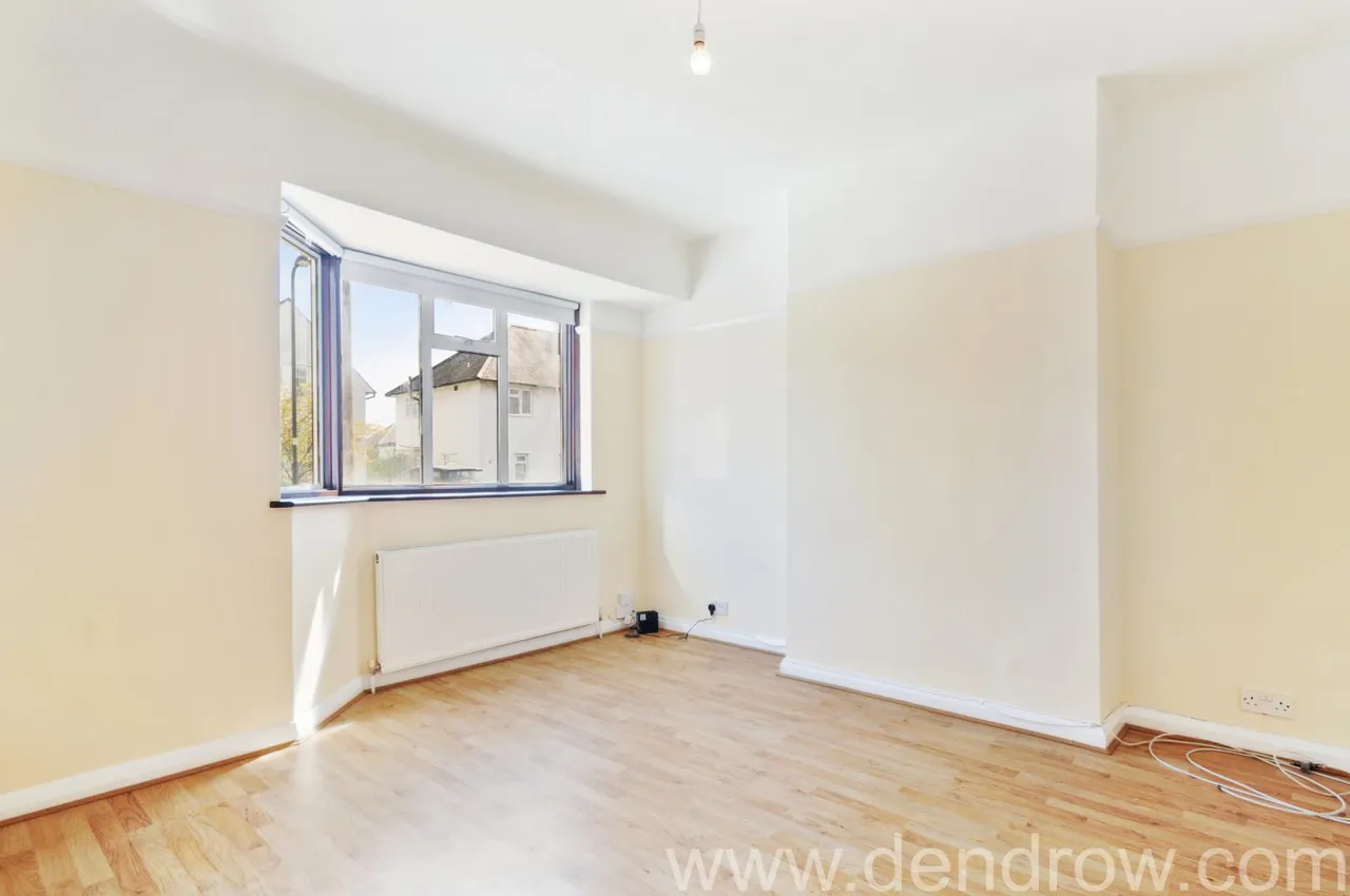Highfield Road, London, W3 0AH, photo 3