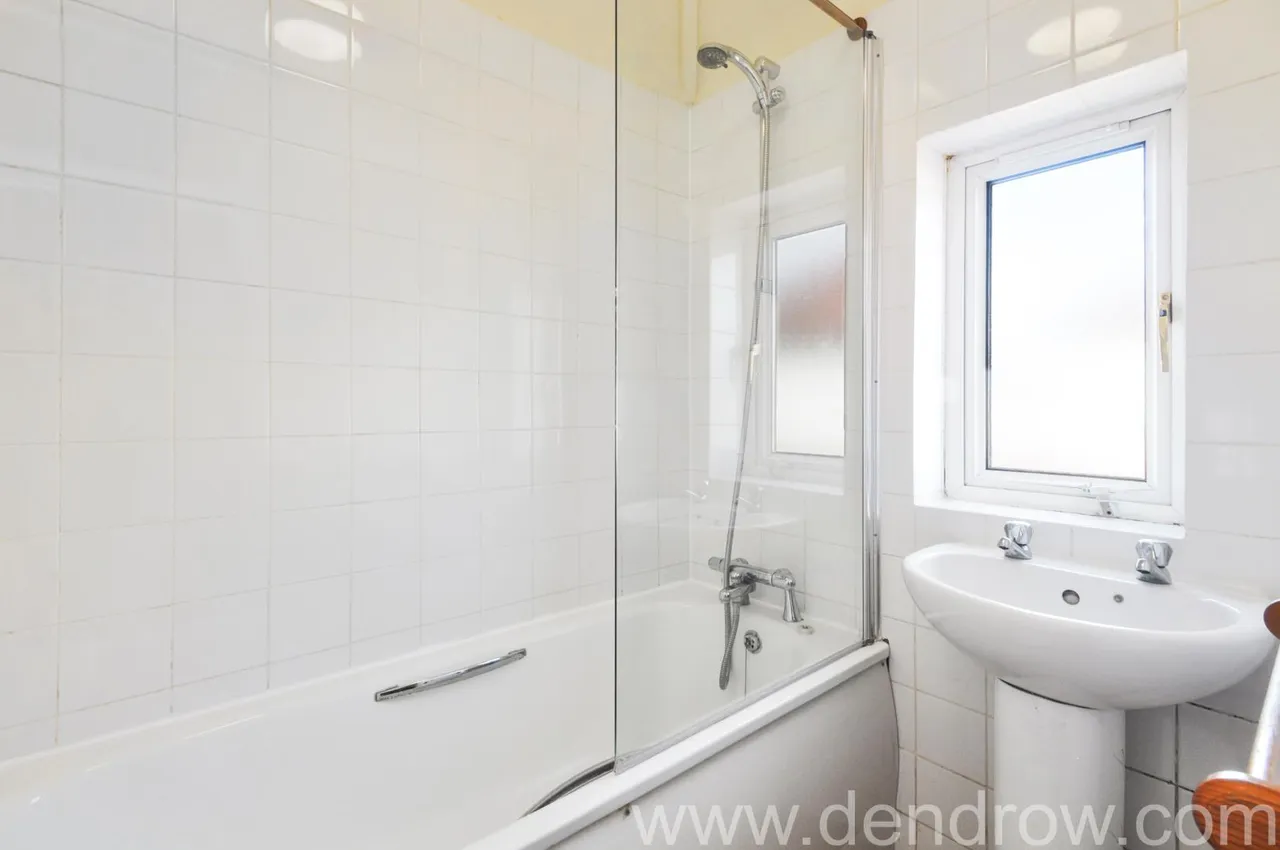 Highfield Road, London, W3 0AH, photo 8